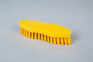 Ручная скребковая щетка для емкостей 180*60 мм желтая, арт.15062-4